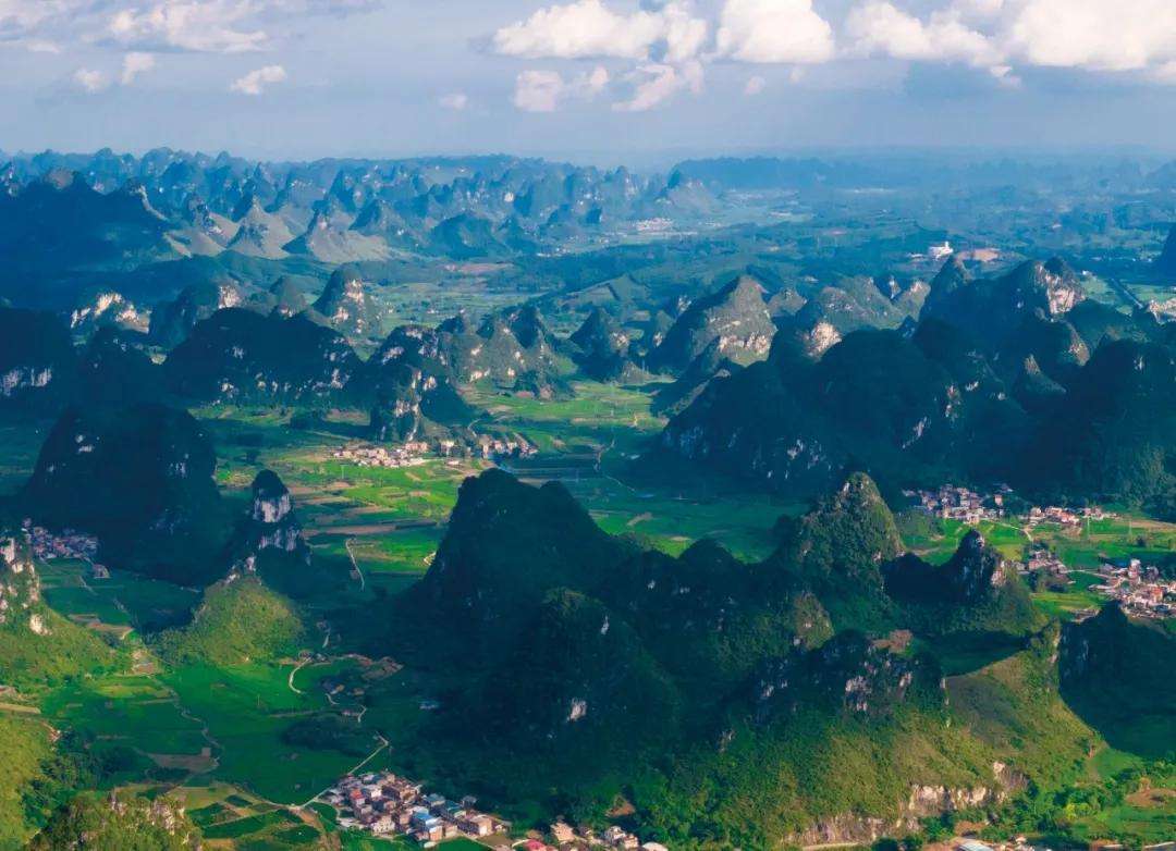 外交部发言人就广西相关评论文章发表表态